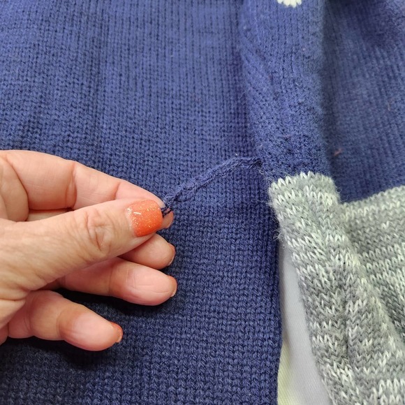 Jolly Sweaters Outdoorsman Santa Sweater Womens Size Medium Christmas Tree Top - Picture 8 of 8